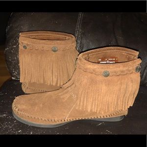 Minnetonka winter boots
